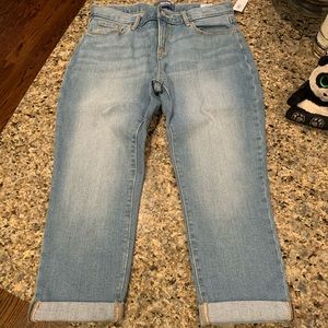 Old Navy Skinny Capris NWT Size 12 Plus